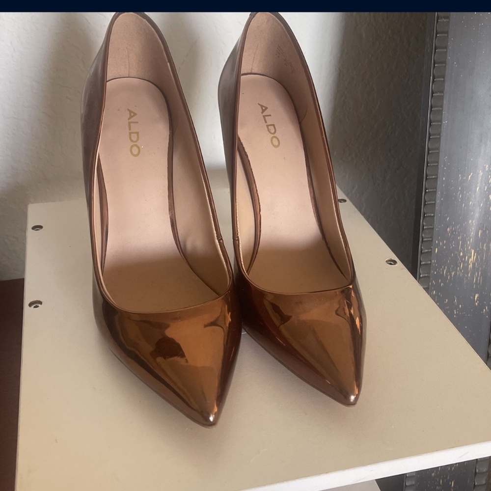 Heels/Pumps